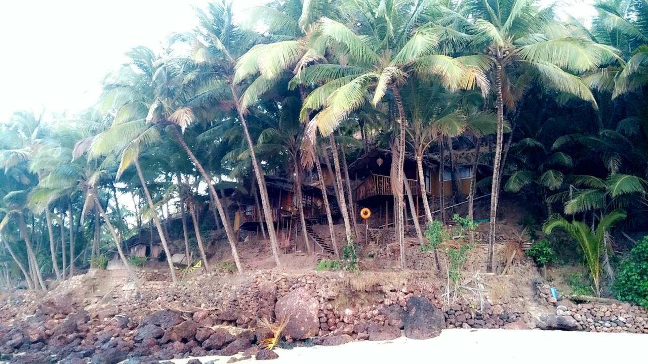 Belantara Beachfront Vengurla Bagian luar foto
